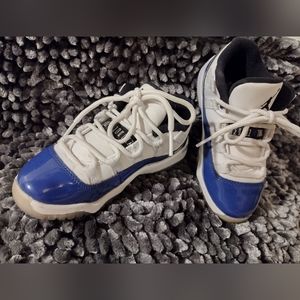 Nike air Jordan retro 11 concord sketch/ size 11c/ blue&white